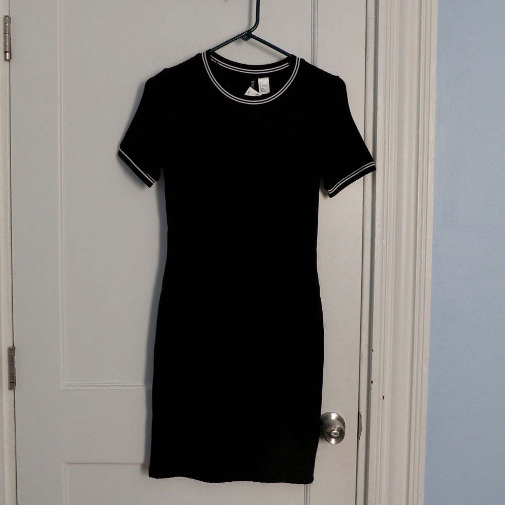 Ribbed Short Sleeve Black Bodycon Dress